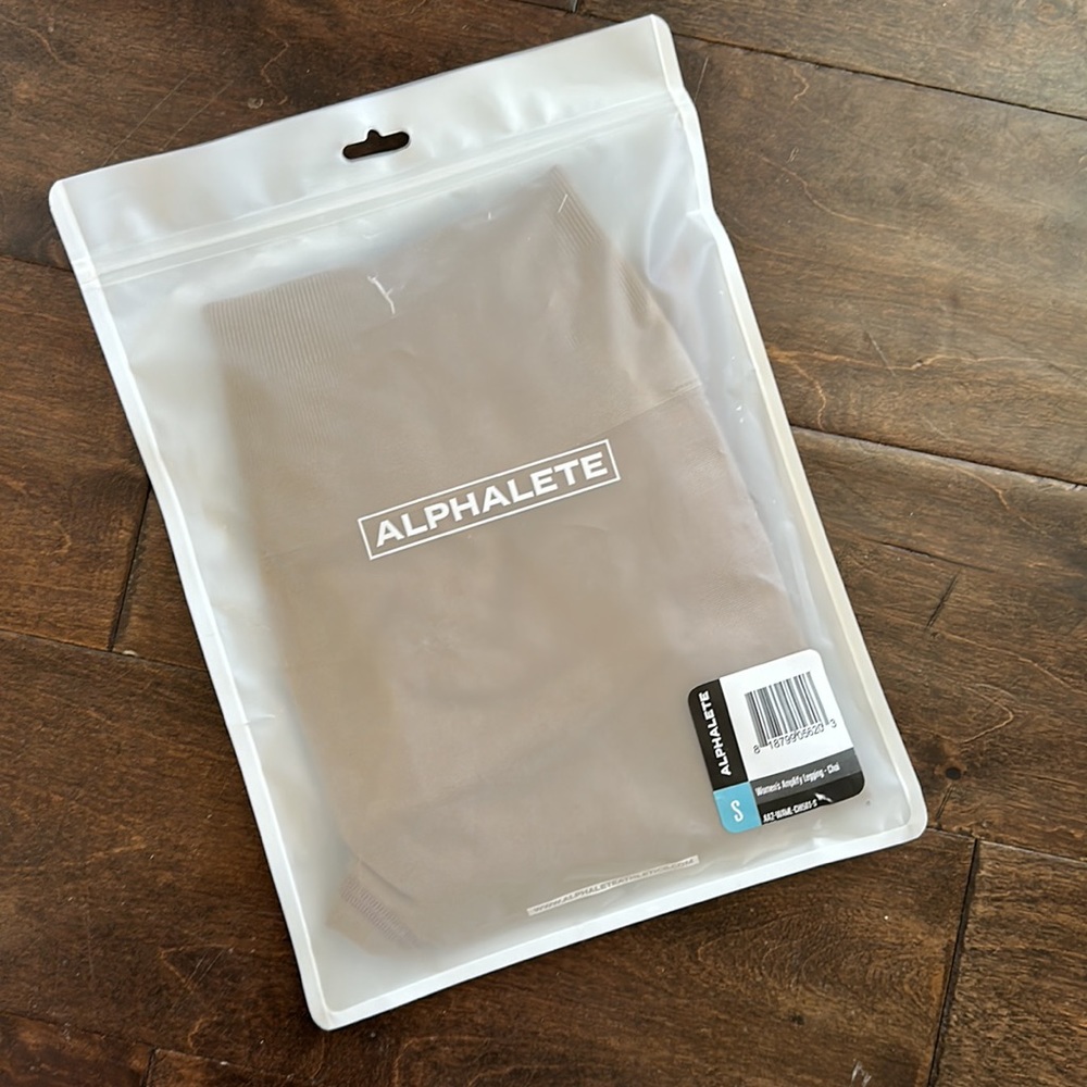 NWT ALPHALETE Amplify Legging - Chai